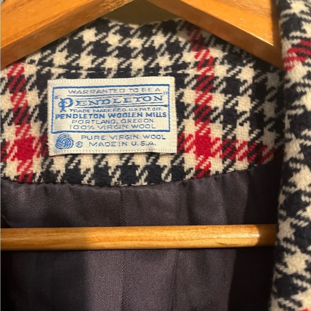 Pendleton VTG  Black and Red Checkered Blazer New Virgin Wool USA L